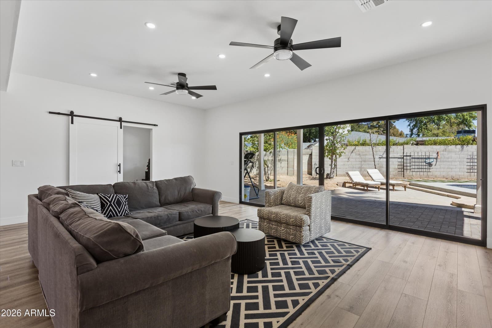 504 W Harmont Drive, Phoenix, AZ 85021 — photo 11 of 55