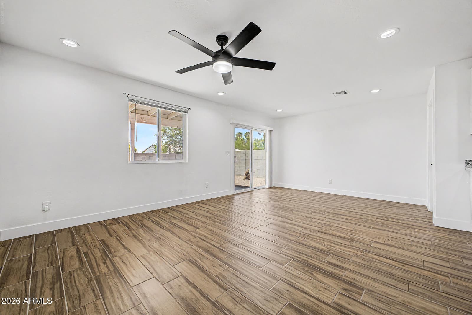 526 S Crismon Road, Mesa, AZ 85208 — photo 4 of 27