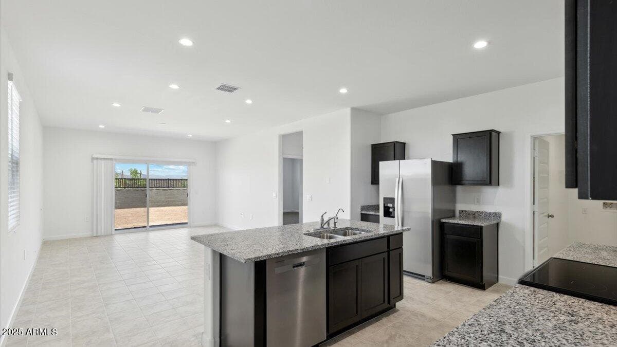2740 W Sonrisa Avenue, Apache Junction, AZ 85120 — photo 3 of 41