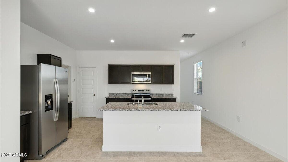 2740 W Sonrisa Avenue, Apache Junction, AZ 85120 — photo 4 of 41