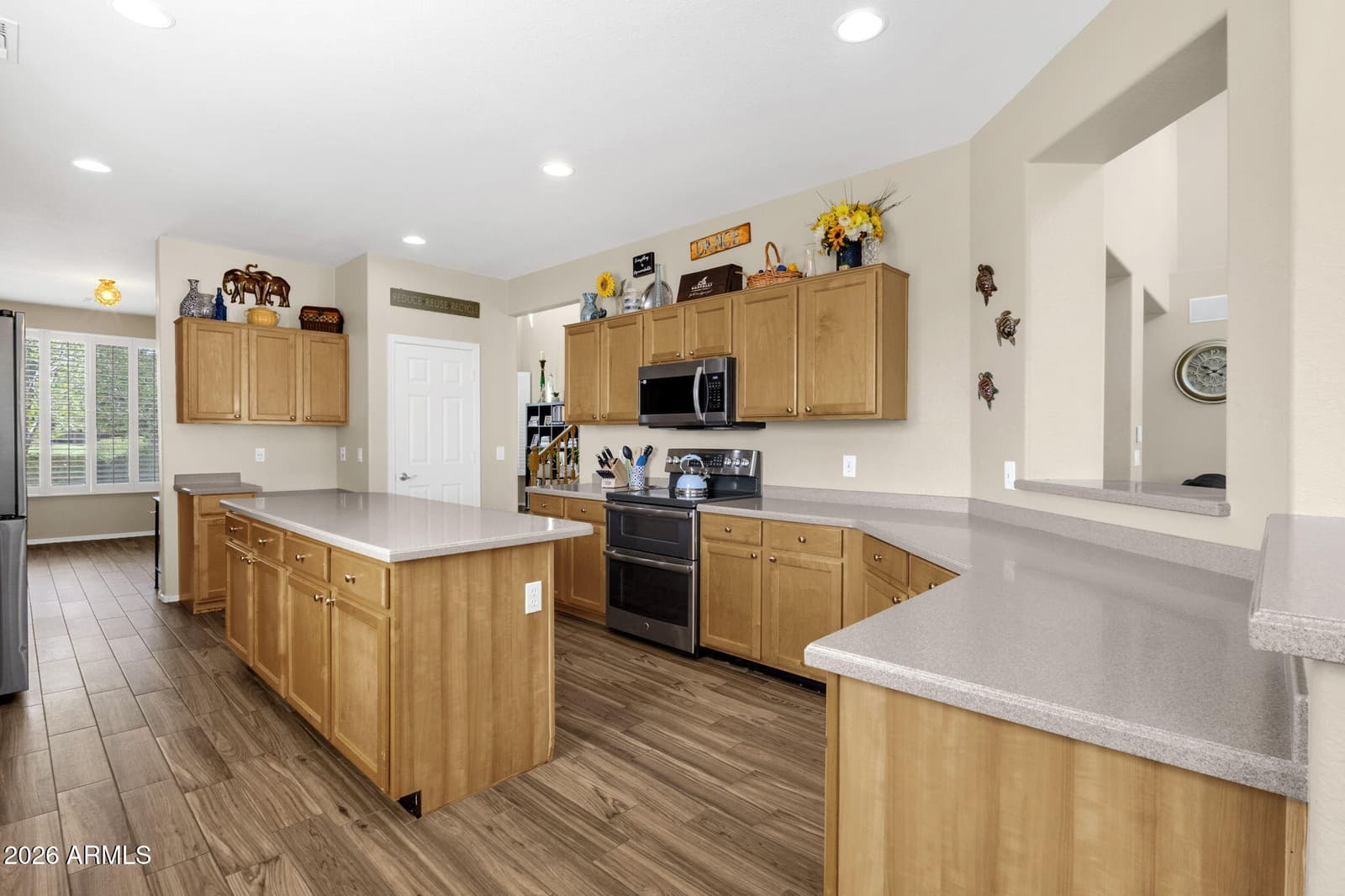 9318 W Alex Avenue, Peoria, AZ 85382 — photo 13 of 52