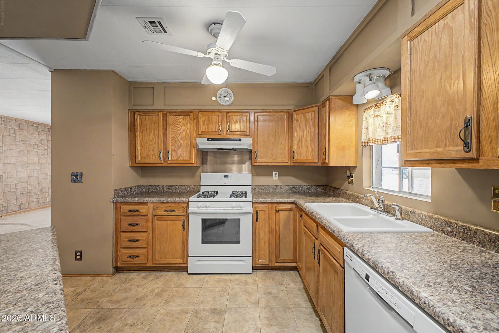 9346 E Lakeside Drive, Sun Lakes, AZ 85248 — photo 18 of 42