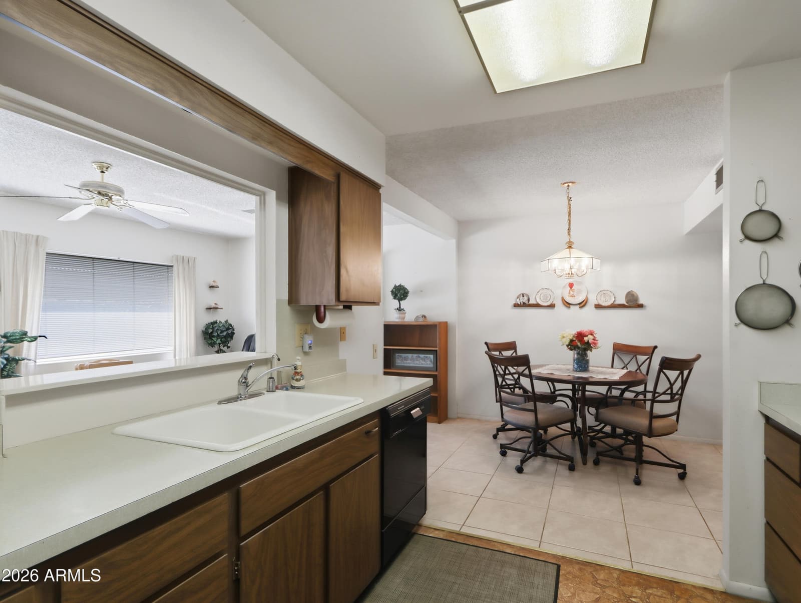 14802 N Lakeforest Drive, Sun City, AZ 85351 — photo 10 of 27