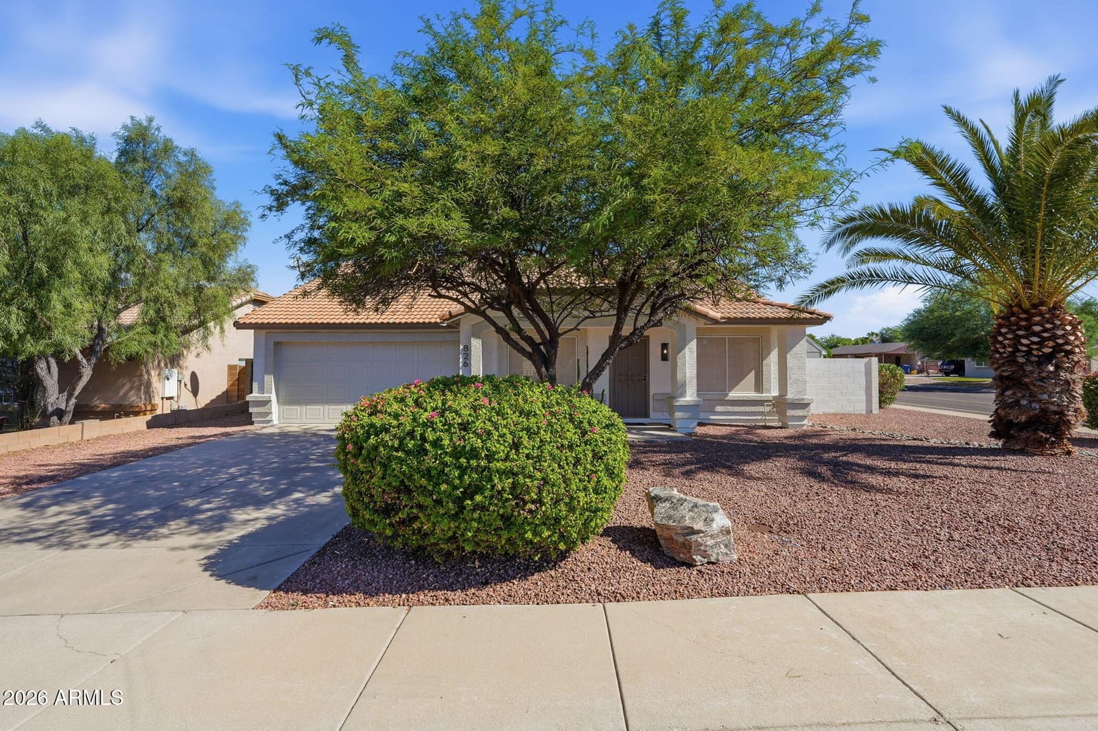826 W 14th Avenue, Apache Junction, AZ 85120 — photo 1 of 46