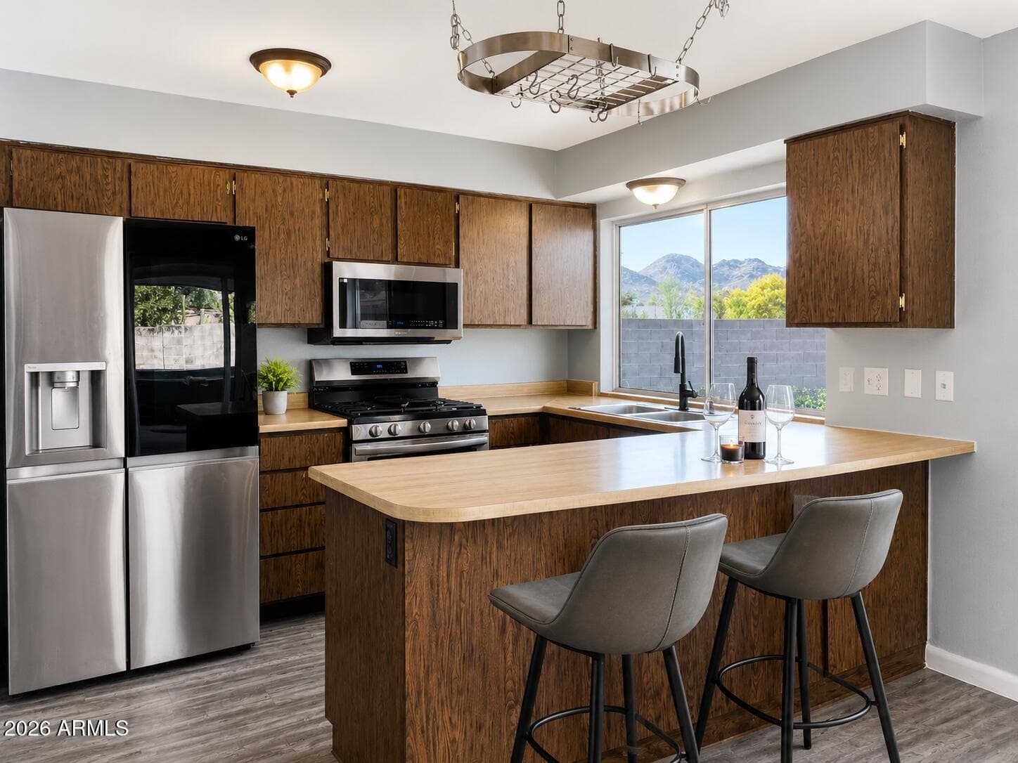 2031 E Vista Drive, Phoenix, AZ 85022 — photo 9 of 35
