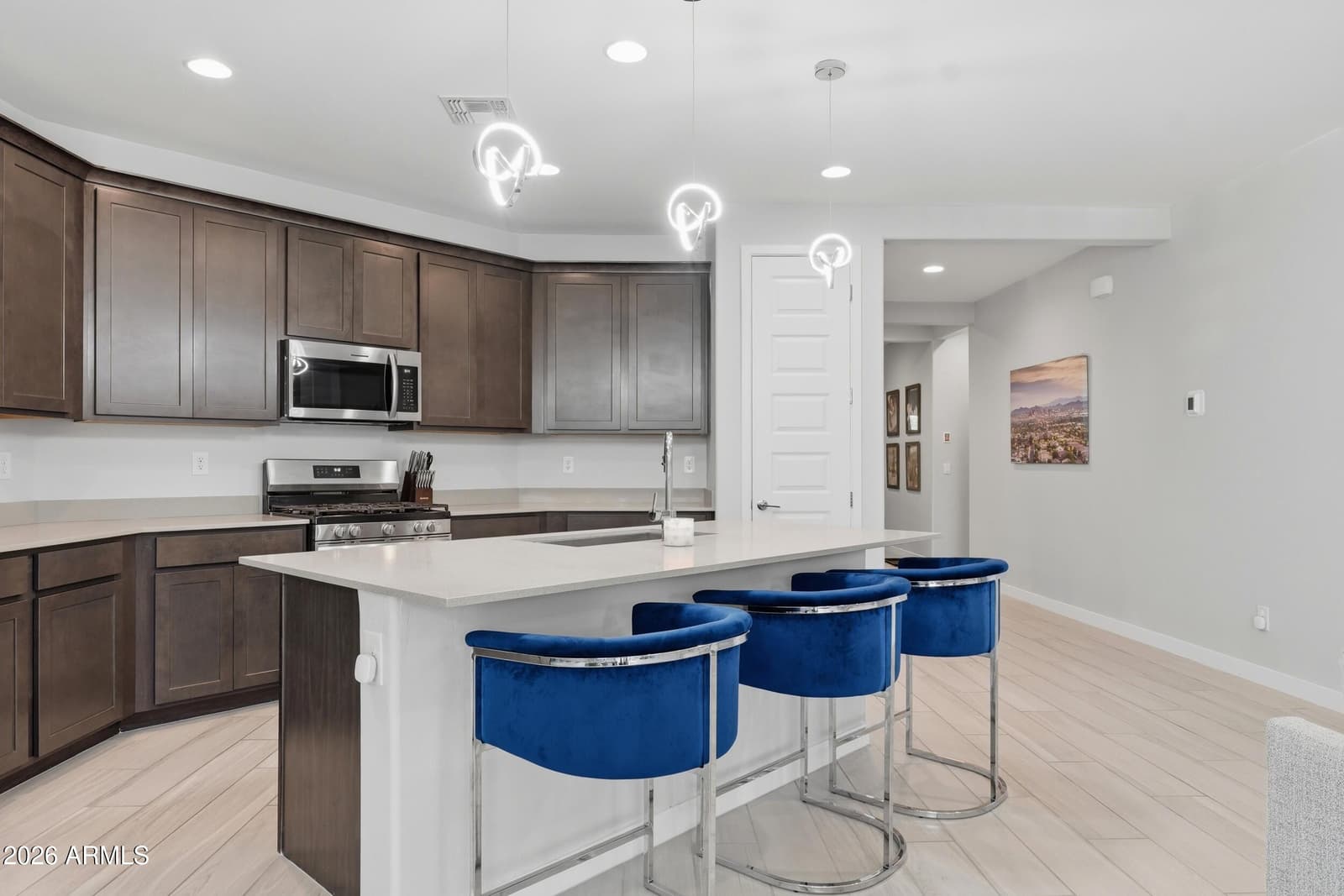 9514 W Avalon Drive, Phoenix, AZ 85037 — photo 8 of 29
