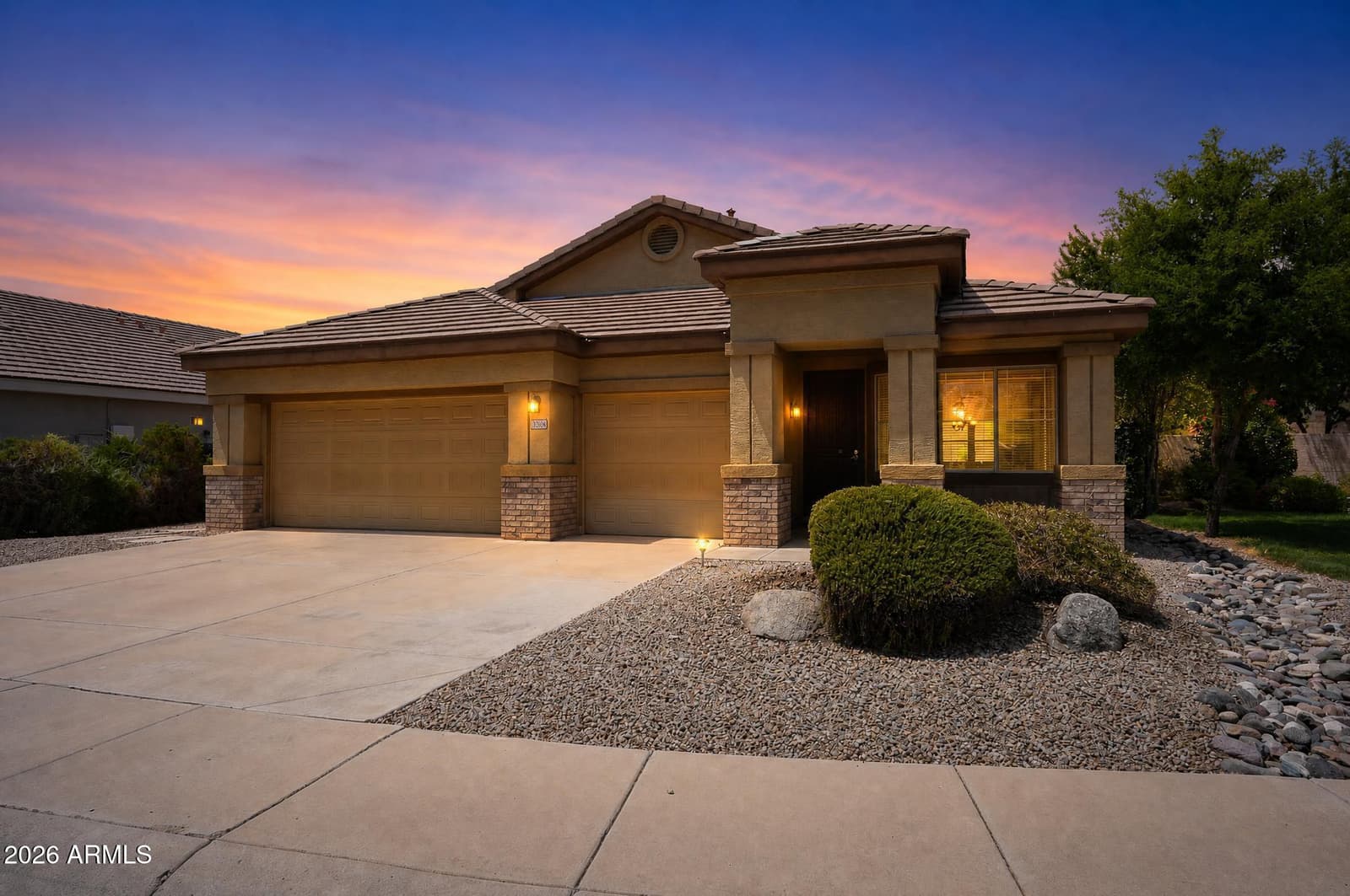 20808 N 70th Drive, Glendale, AZ 85308 — photo 1 of 25