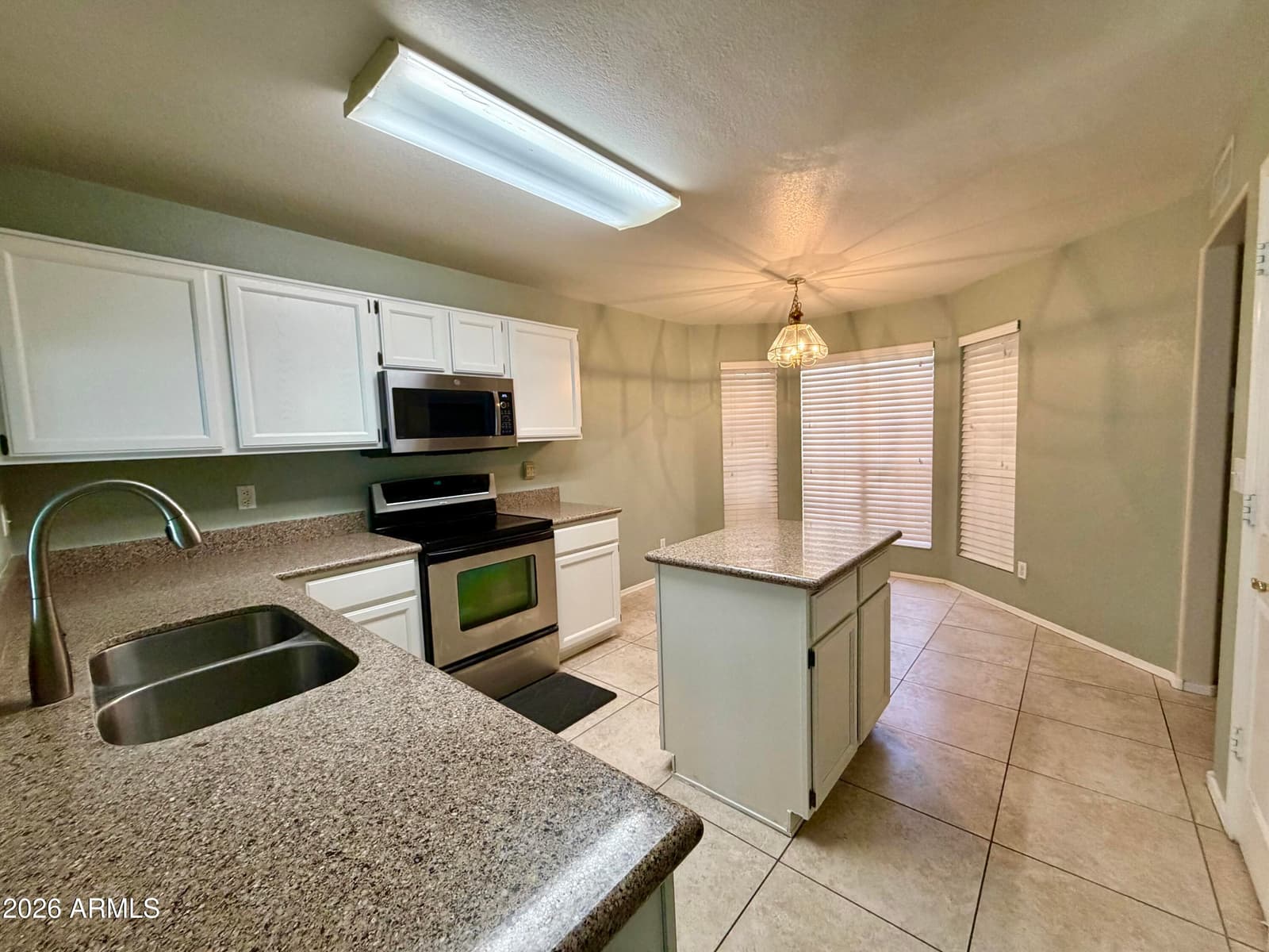 4239 E Cassia Way, Phoenix, AZ 85044 — photo 4 of 20