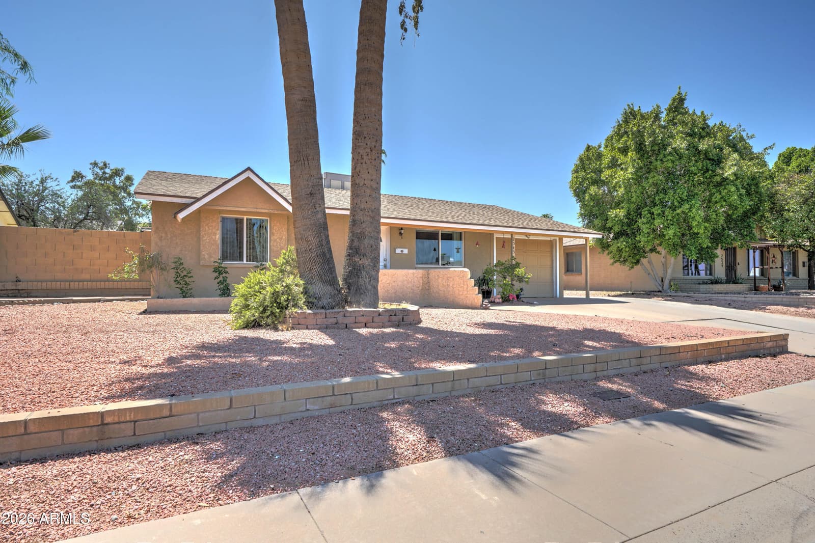 2545 E Vista Drive, Phoenix, AZ 85032 — photo 2 of 31