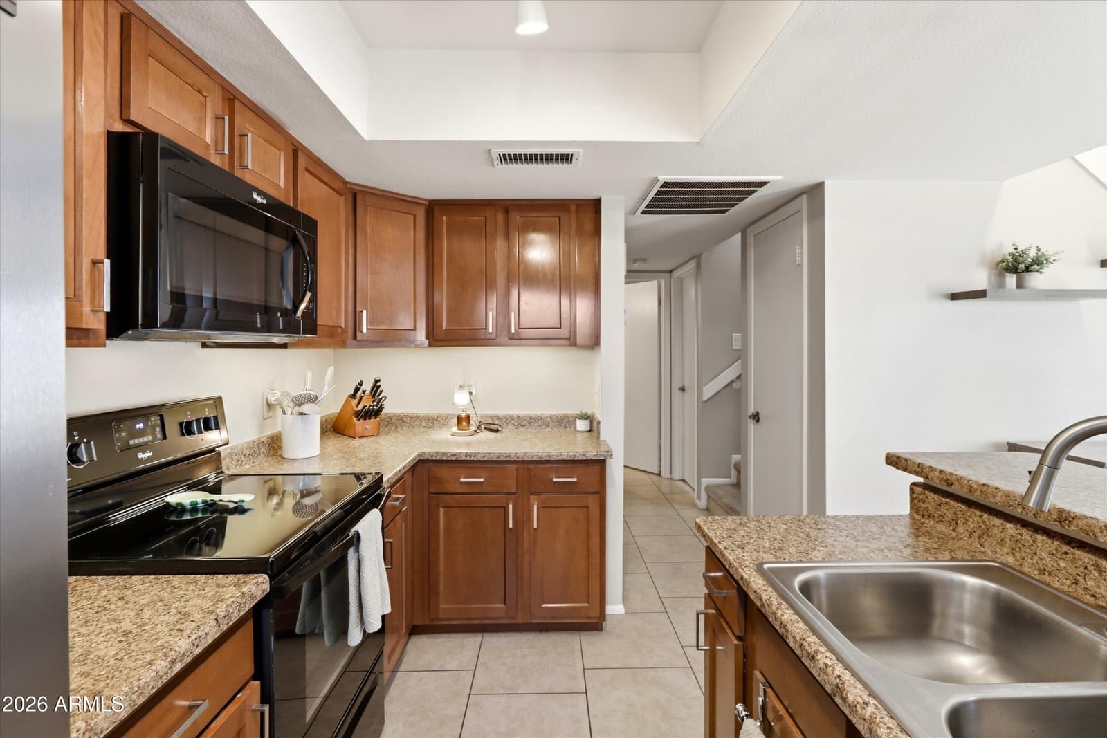 816 E Morningside Drive, Phoenix, AZ 85022 — photo 6 of 21