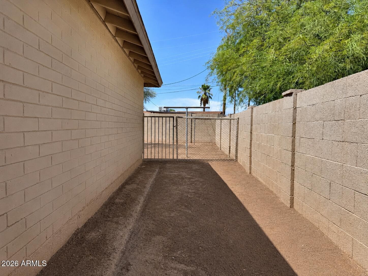 3750 W Chipman Road, Phoenix, AZ 85041 — photo 8 of 9