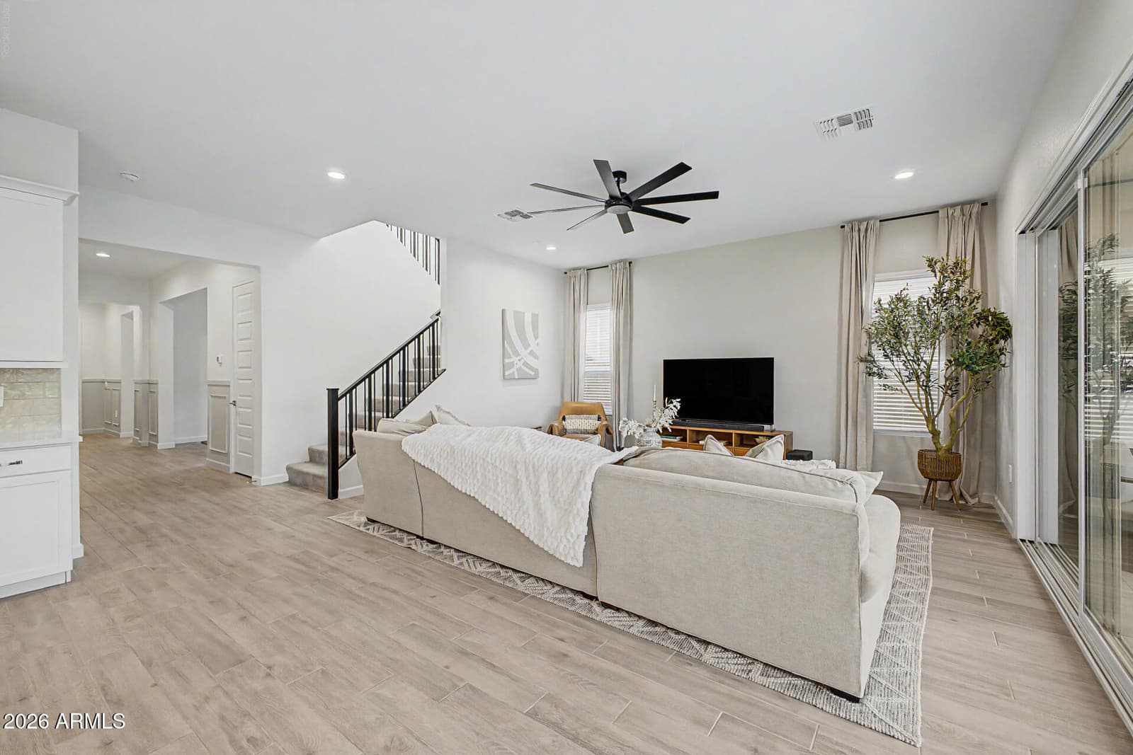 5956 E Sinclair Street, Phoenix, AZ 85054 — photo 9 of 60