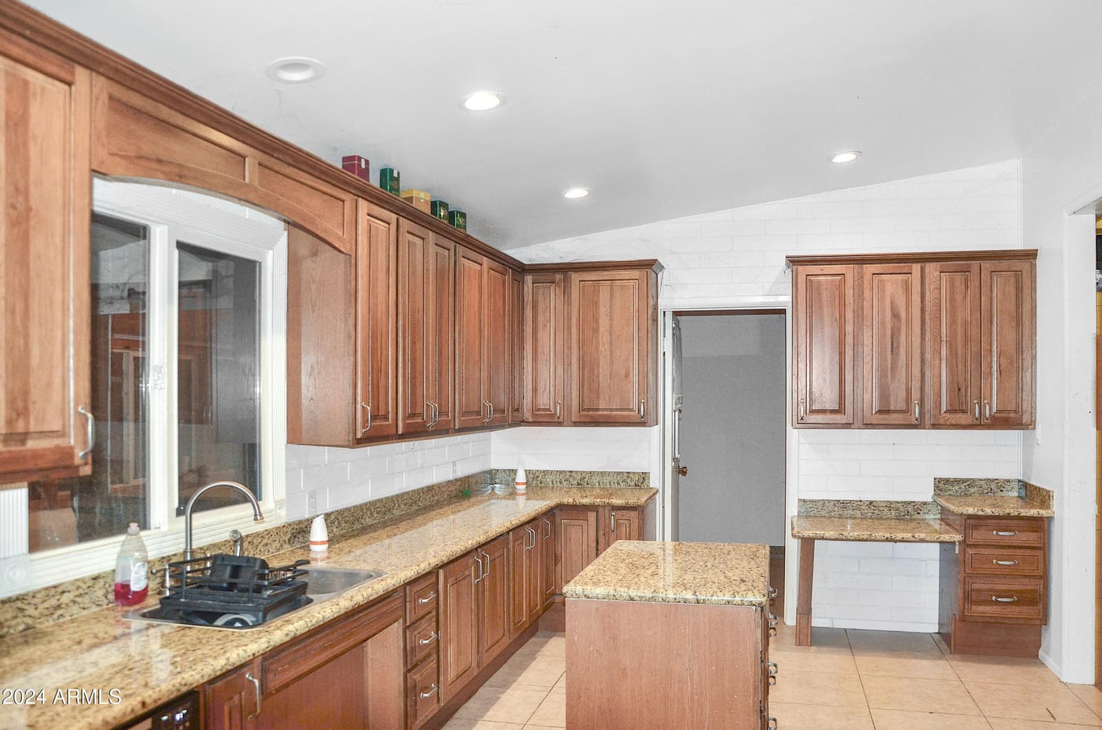655 W Caroline Street, Coolidge, AZ 85128 — photo 8 of 20