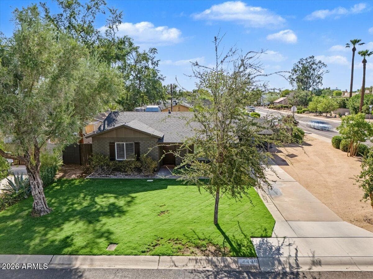 4446 N 33rd Place, Phoenix, AZ 85018 — photo 2 of 49