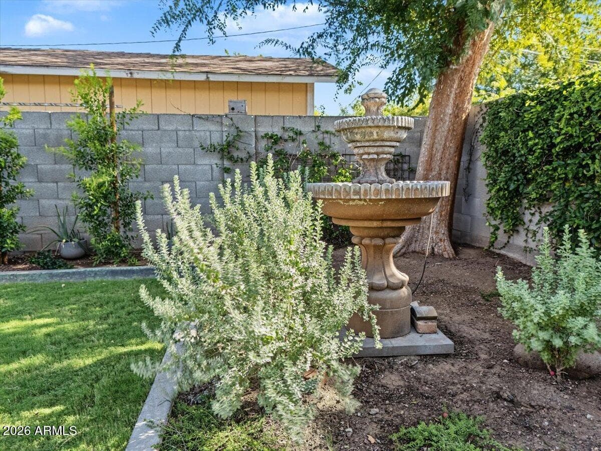 4446 N 33rd Place, Phoenix, AZ 85018 — photo 37 of 49