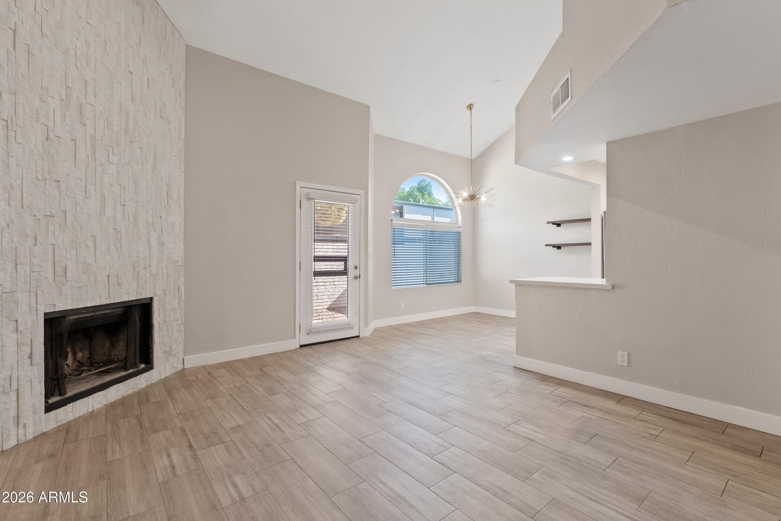 4328 N 36th Street 9, Phoenix, AZ 85018 — photo 5 of 26