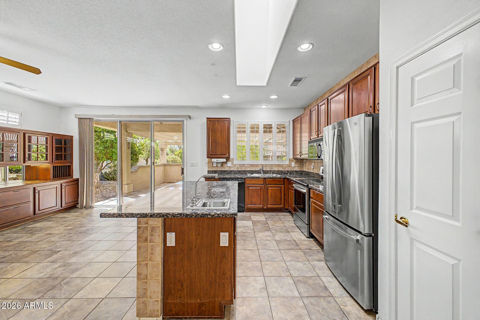 15573 W Las Verdes Way, Surprise, AZ 85374 — photo 11 of 33