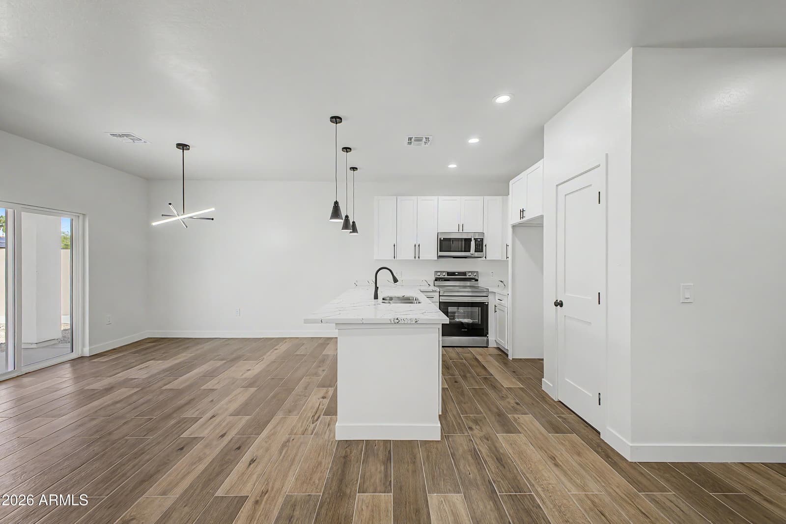 3830 W Latham Street, Phoenix, AZ 85009 — photo 10 of 41