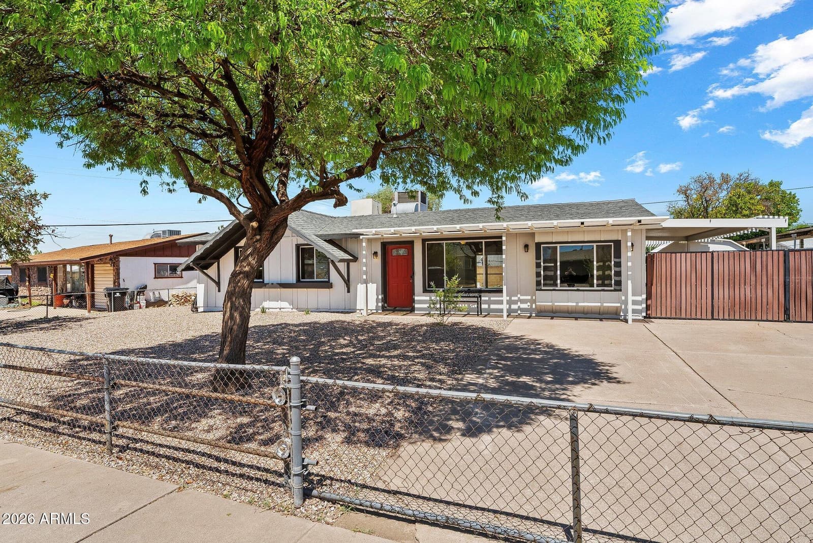 2240 W Paradise Drive, Phoenix, AZ 85029 — photo 3 of 41