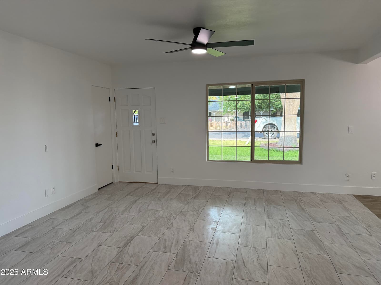 20 S Catalina Street, Gilbert, AZ 85233 — photo 3 of 35