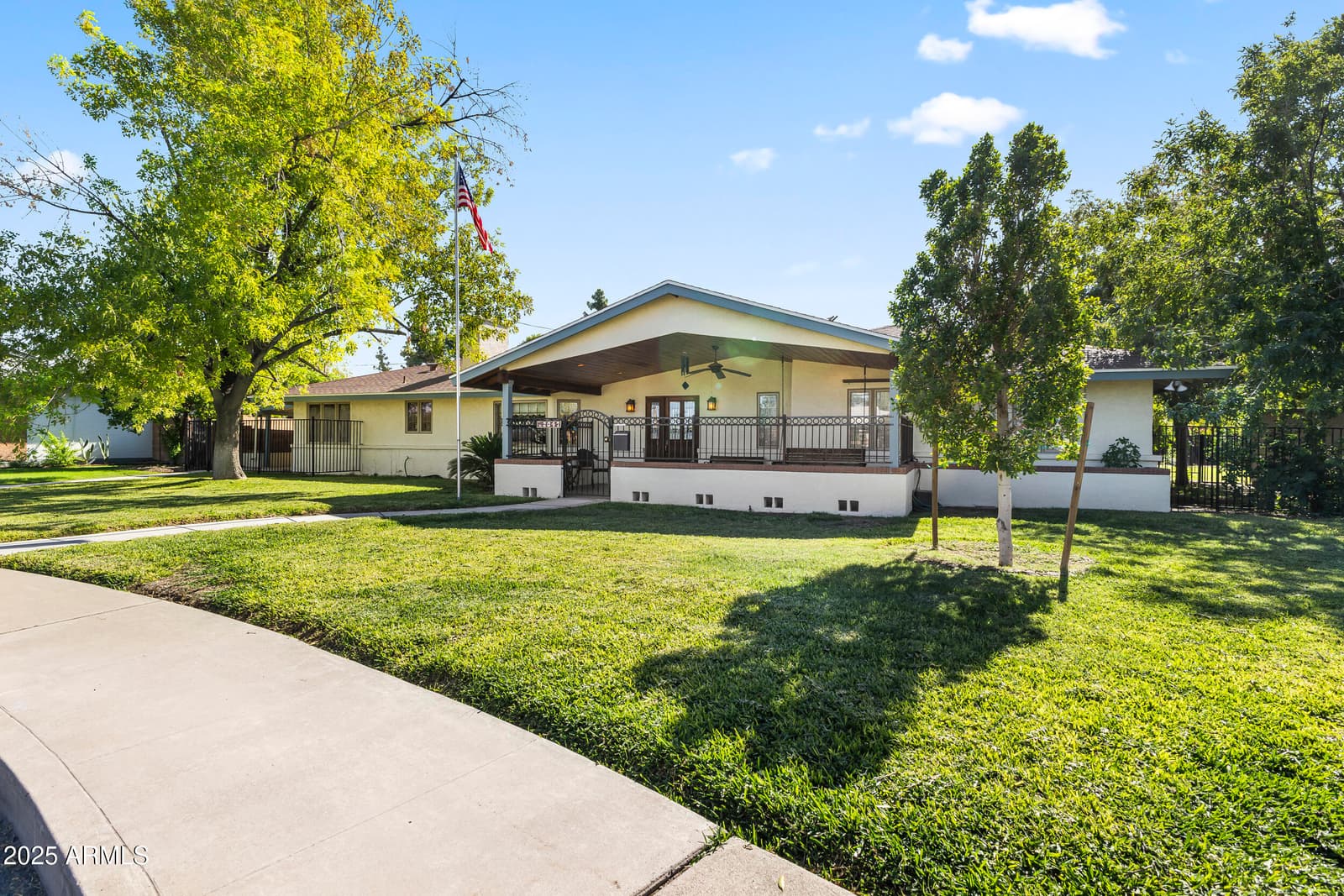 2047 W Cambridge Avenue, Phoenix, AZ 85009 — photo 53 of 54