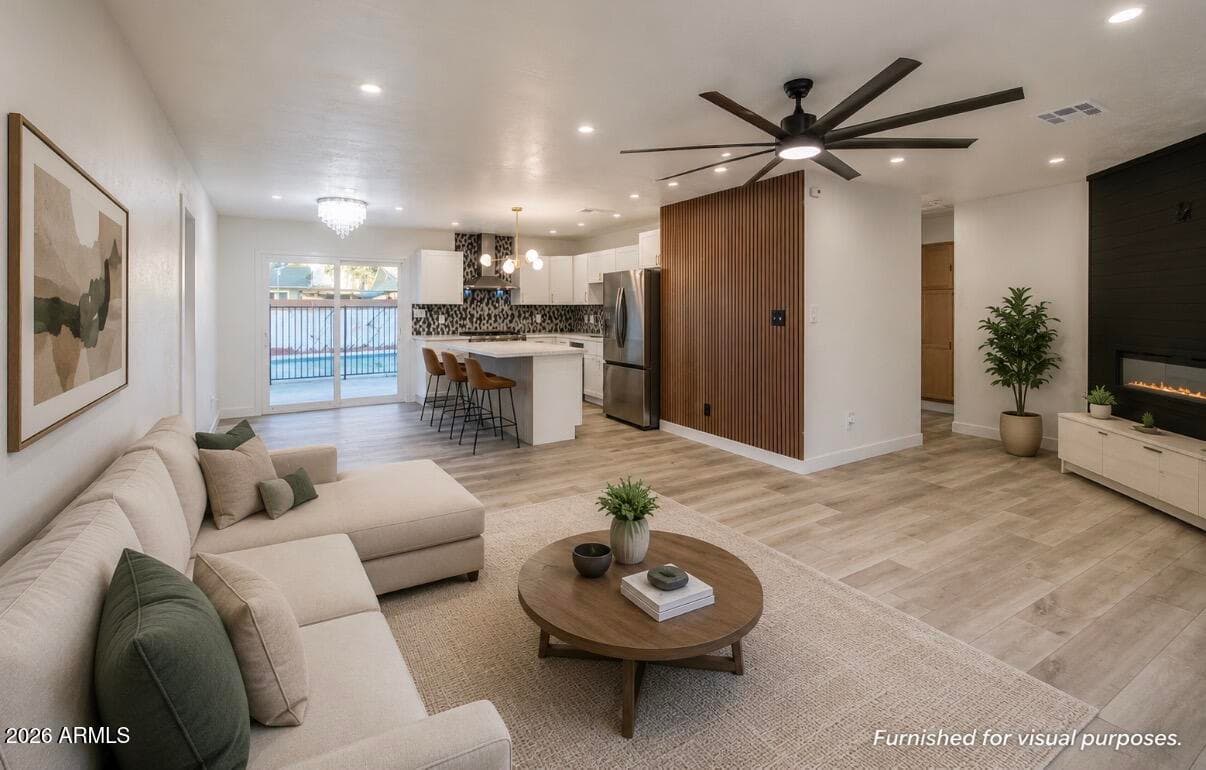 5613 N 63rd Drive, Glendale, AZ 85301 — photo 8 of 48