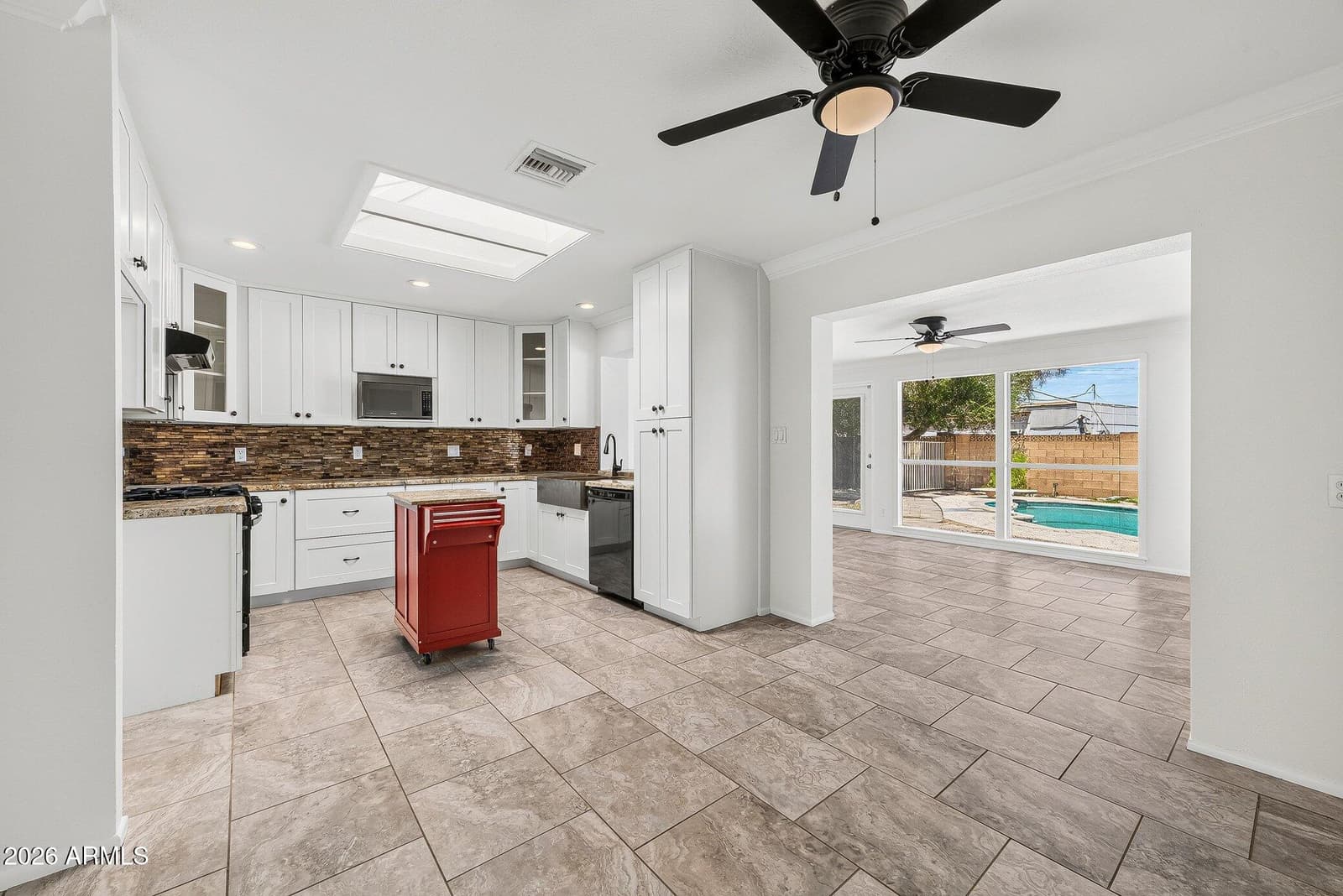 2240 W Paradise Drive, Phoenix, AZ 85029 — photo 23 of 41