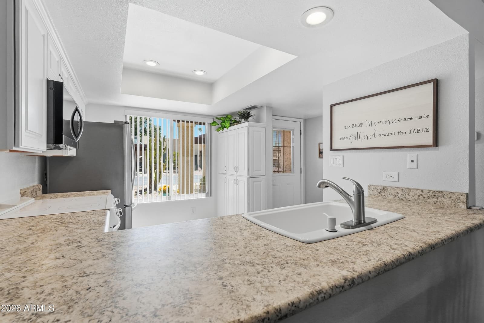 524 S Palo Verde Way, Mesa, AZ 85208 — photo 9 of 37