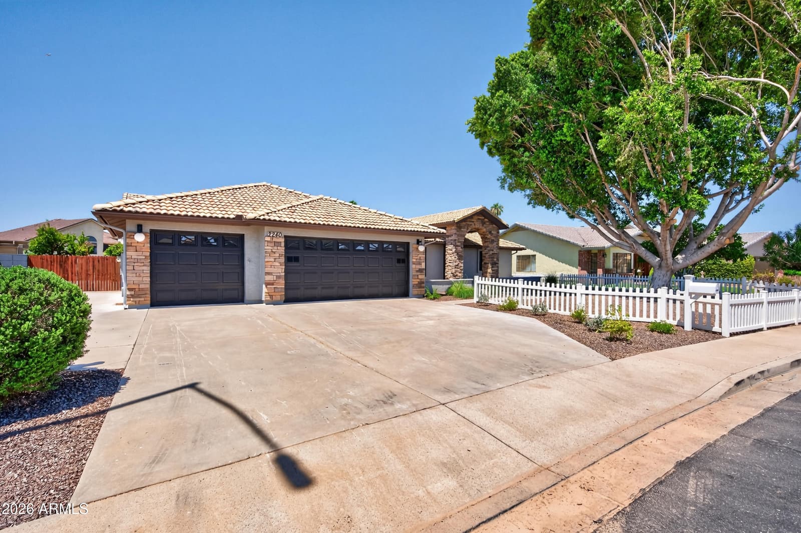 2240 N Gaylord, Mesa, AZ 85213 — photo 4 of 44