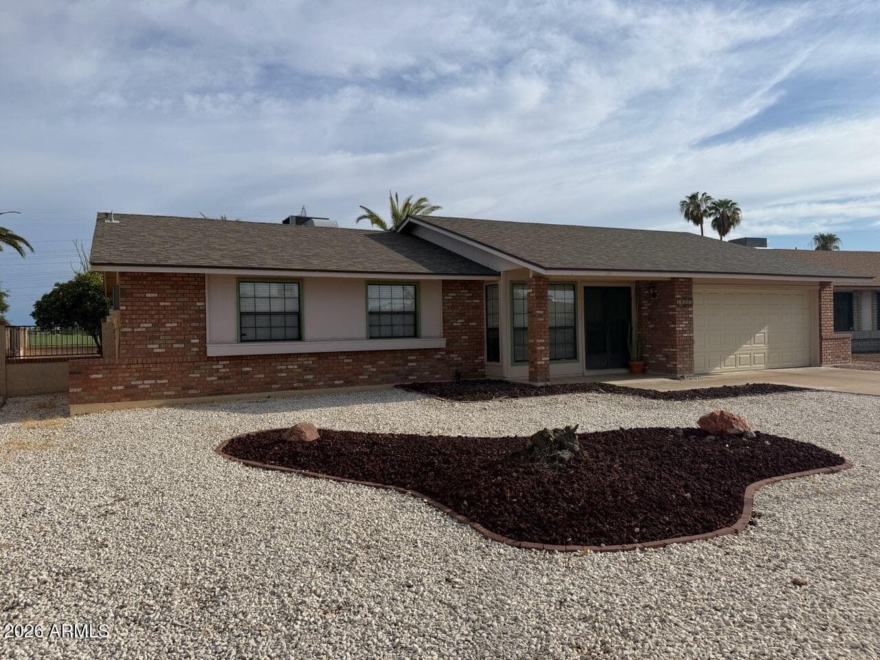 10433 W Laurie Lane, Peoria, AZ 85345 — photo 2 of 4
