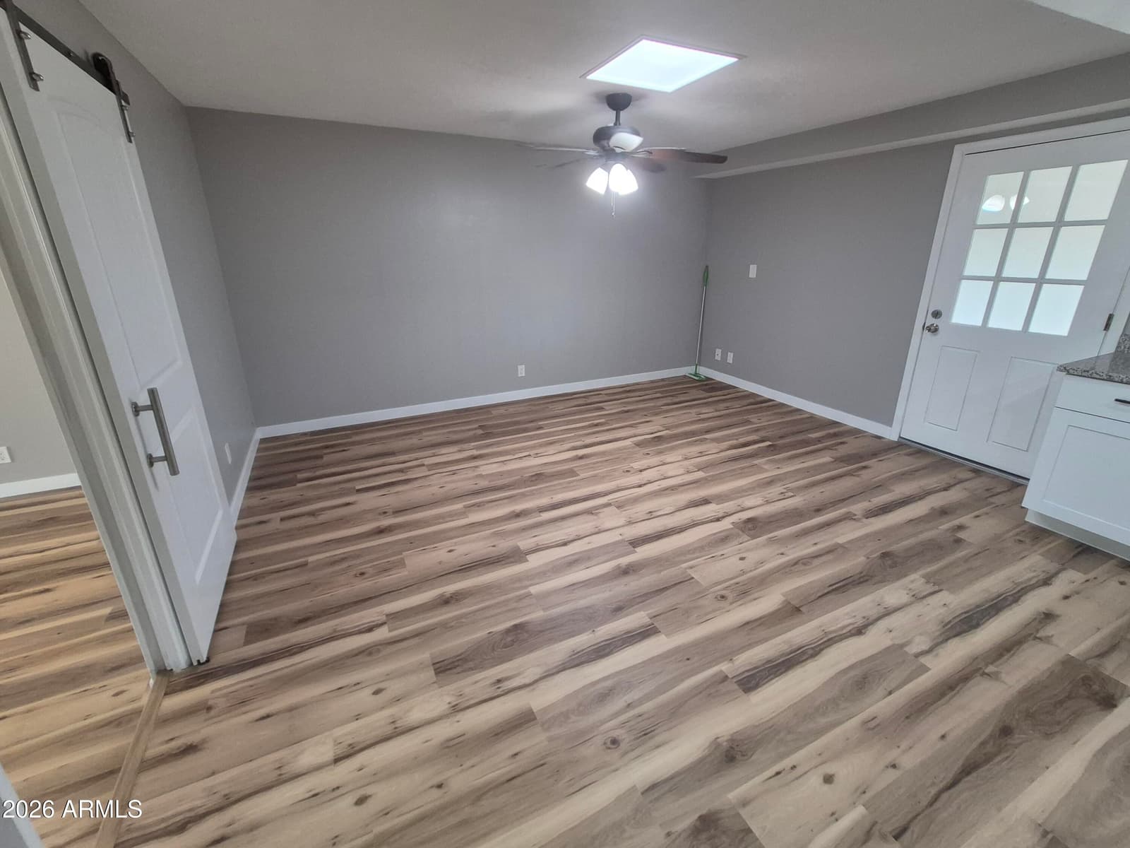560 N Hobson Plaza, Mesa, AZ 85203 — photo 13 of 43