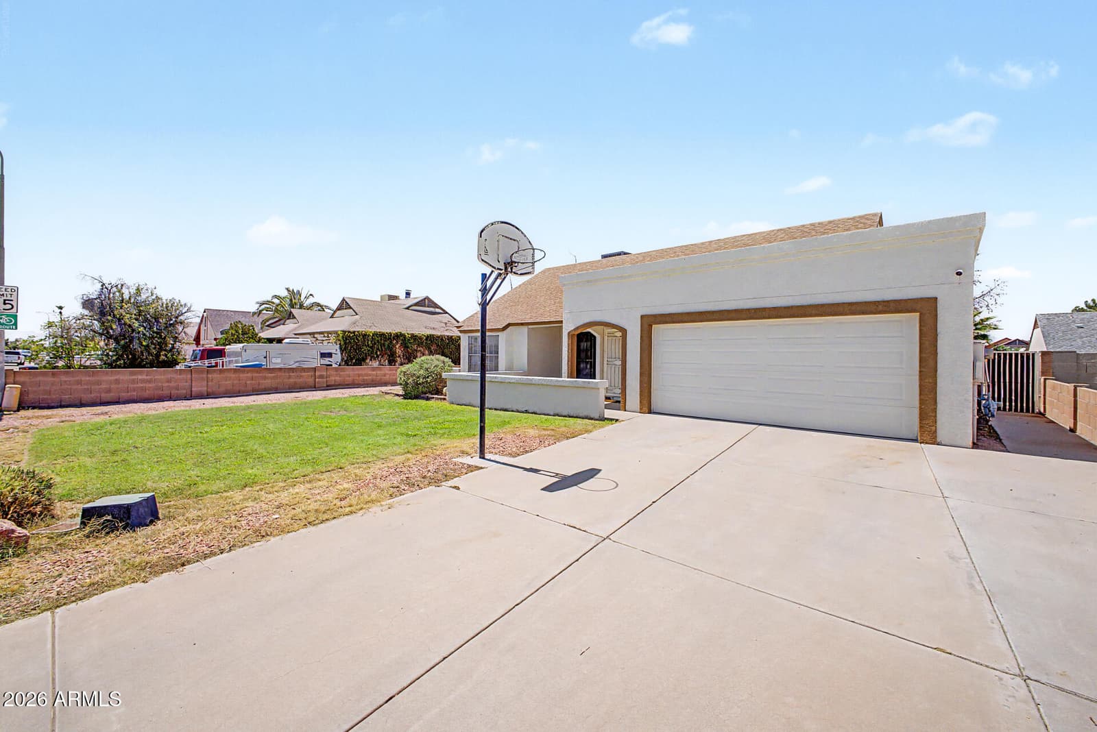 4642 N 87th Avenue, Phoenix, AZ 85037 — photo 4 of 32