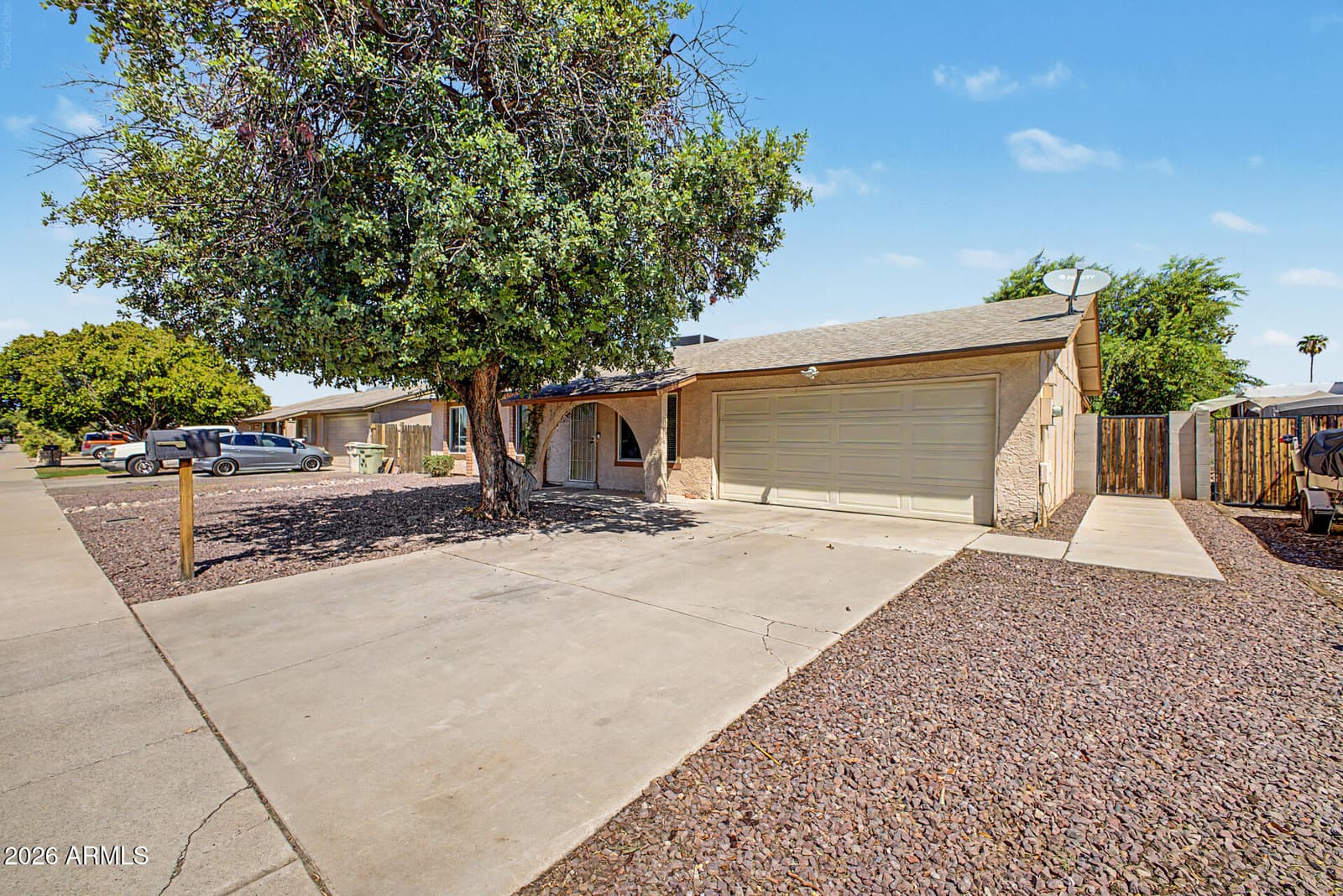 5210 W Lupine Avenue, Glendale, AZ 85304 — photo 5 of 39