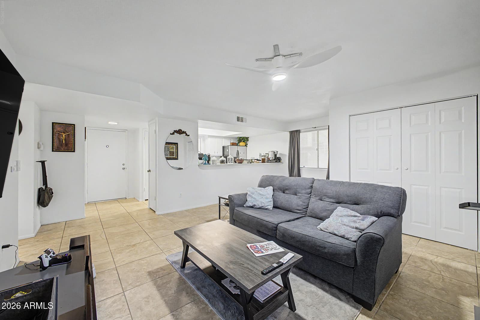 8847 N 8th Street 101, Phoenix, AZ 85020 — photo 4 of 24