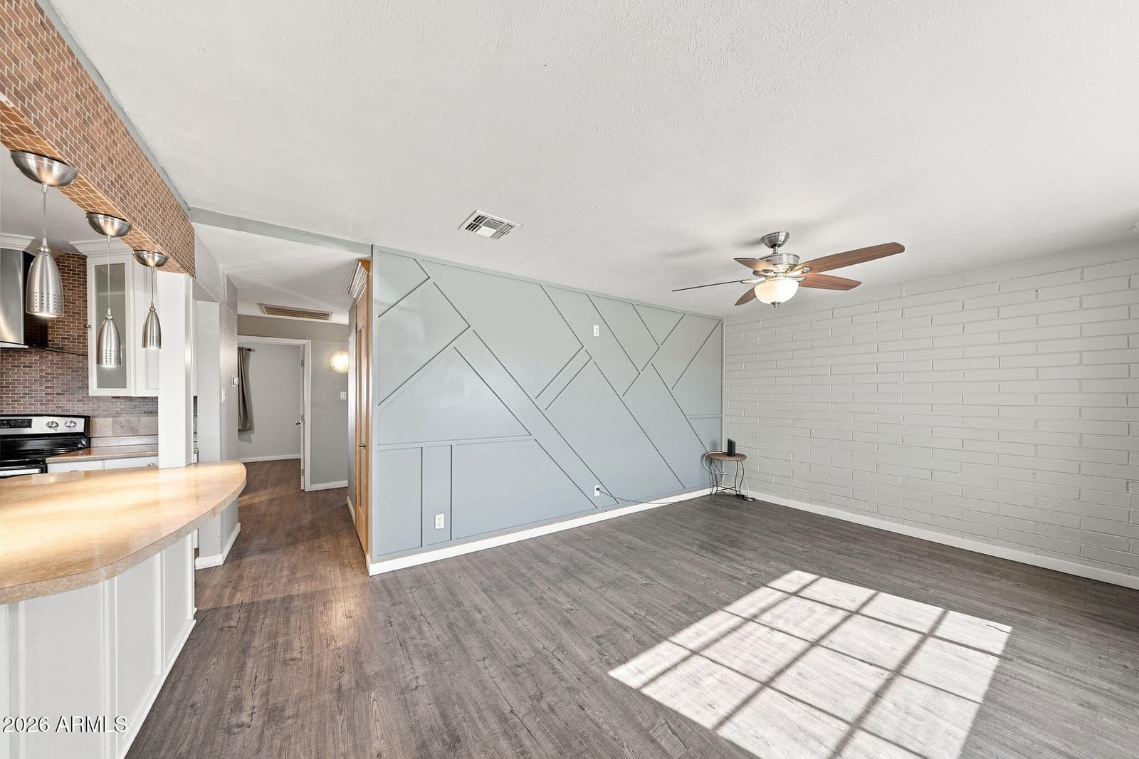 10223 N 17th Drive, Phoenix, AZ 85021 — photo 5 of 46