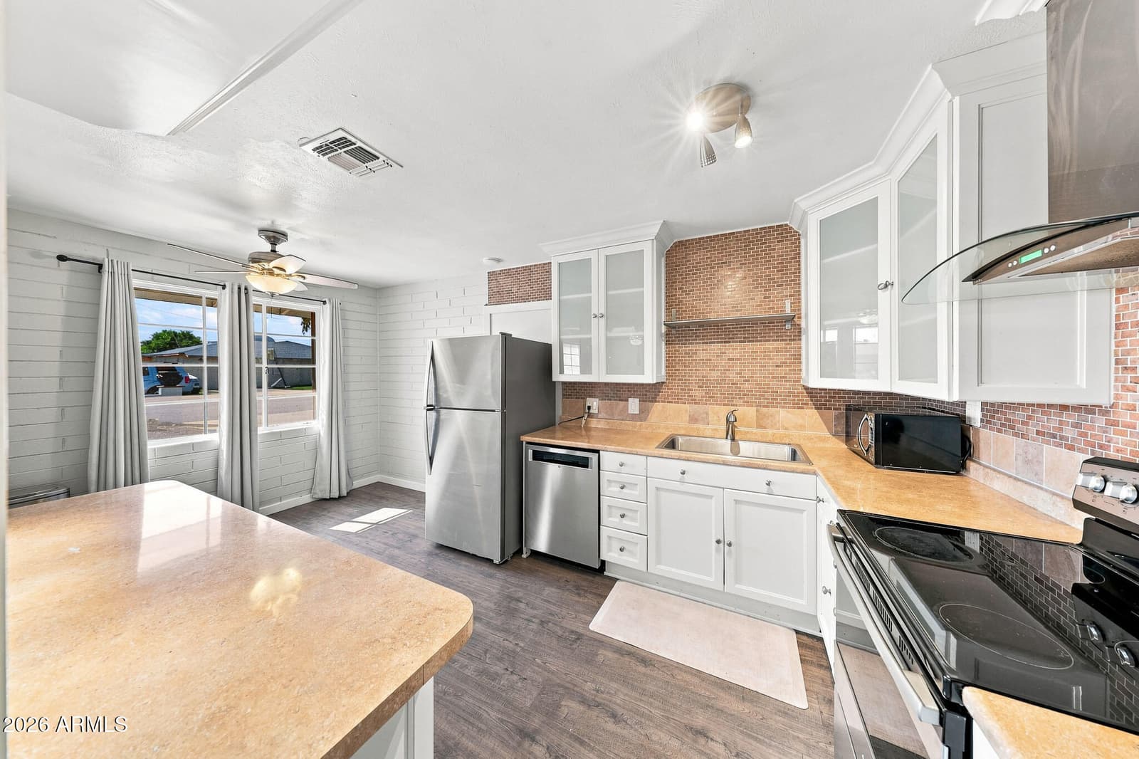 10223 N 17th Drive, Phoenix, AZ 85021 — photo 14 of 46
