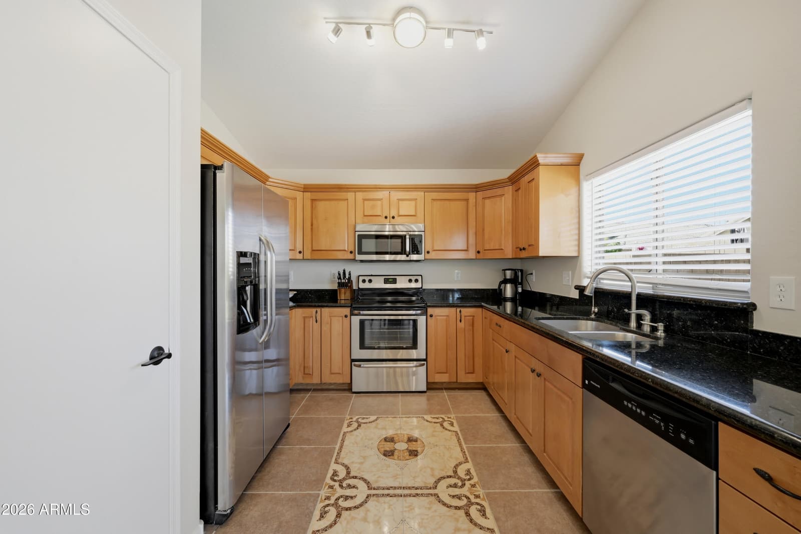 13392 W Redfield Road, Surprise, AZ 85379 — photo 9 of 37