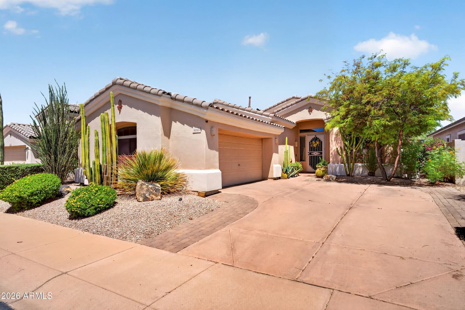 5016 E Robin Lane, Phoenix, AZ 85054 — photo 2 of 46