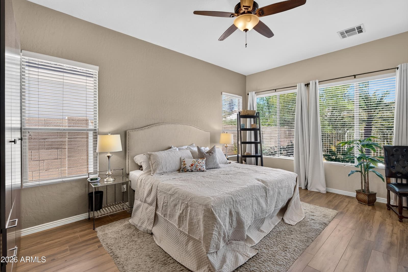 5016 E Robin Lane, Phoenix, AZ 85054 — photo 19 of 46