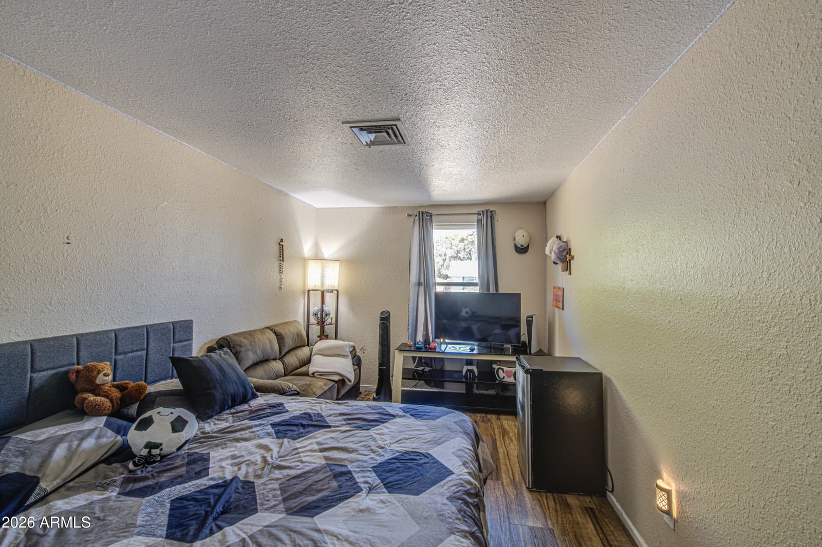 3642 N 72nd Drive, Phoenix, AZ 85033 — photo 11 of 42