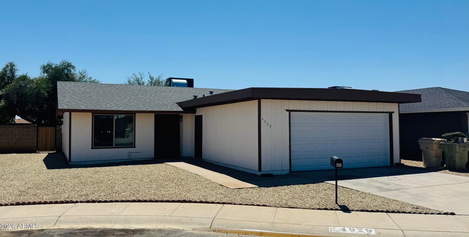 4929 W Townley Avenue, Glendale, AZ 85302 — photo 1 of 10