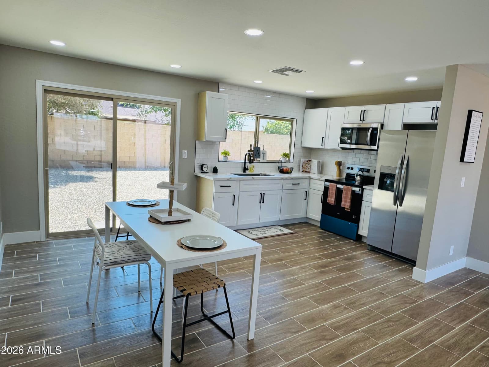 4929 W Townley Avenue, Glendale, AZ 85302 — photo 4 of 10