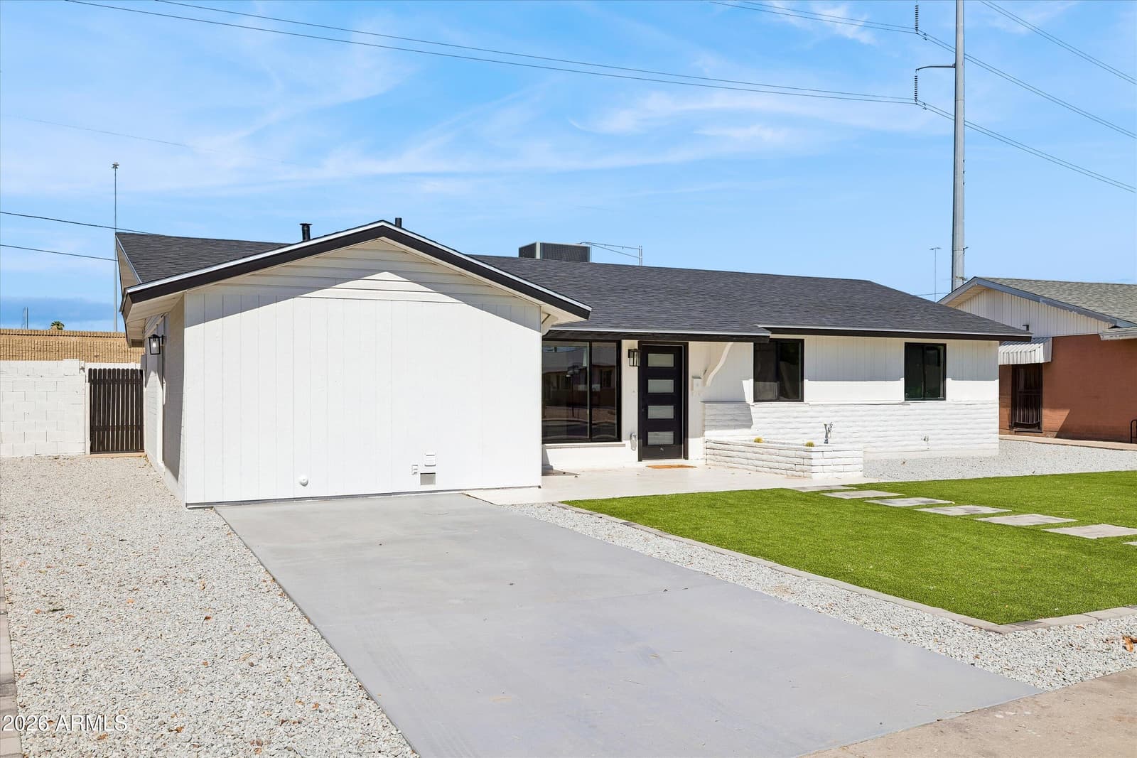 12240 N 26th Drive, Phoenix, AZ 85029 — photo 2 of 44