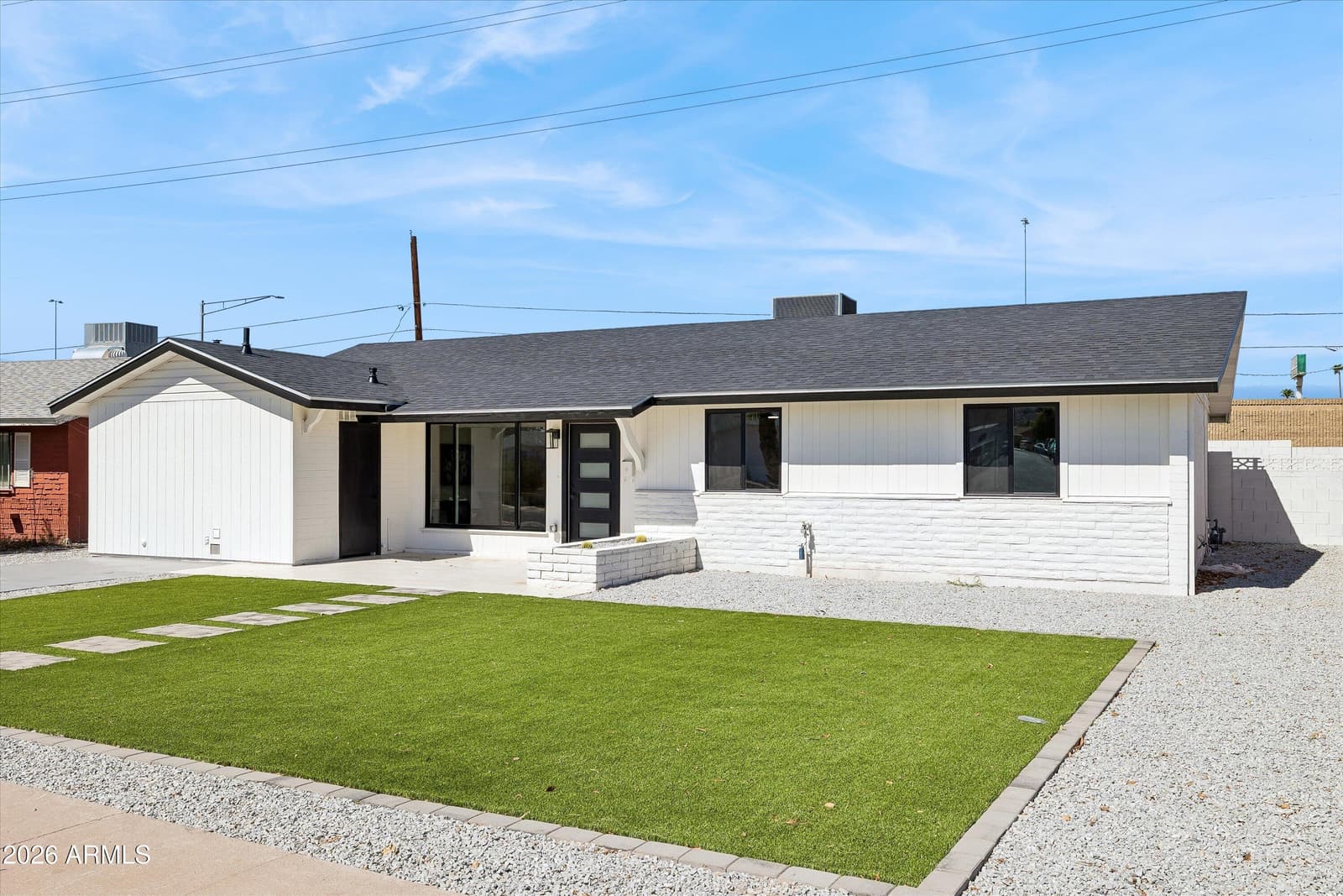 12240 N 26th Drive, Phoenix, AZ 85029 — photo 3 of 44