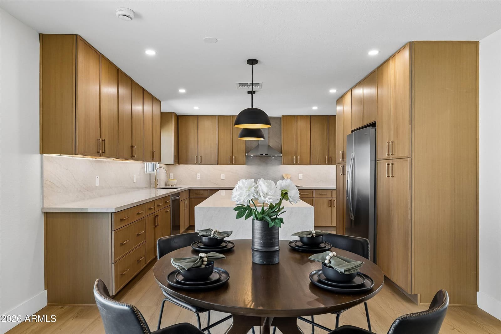 12240 N 26th Drive, Phoenix, AZ 85029 — photo 10 of 44