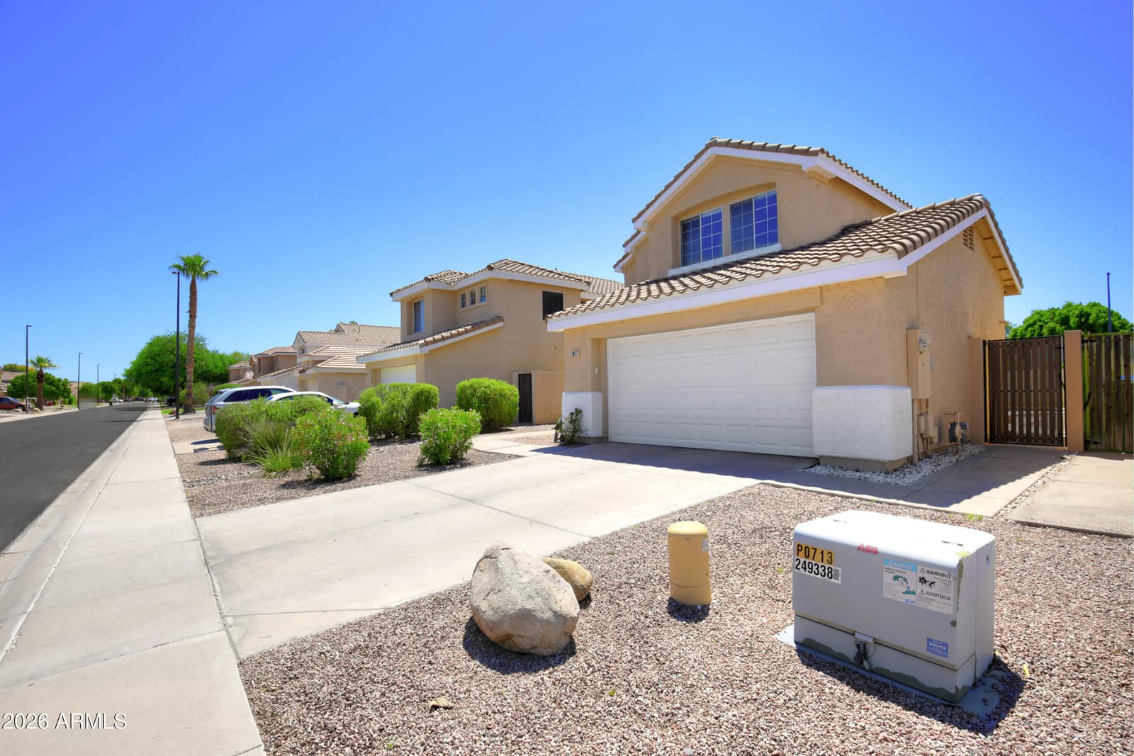 1017 W Leah Lane, Gilbert, AZ 85233 — photo 6 of 55