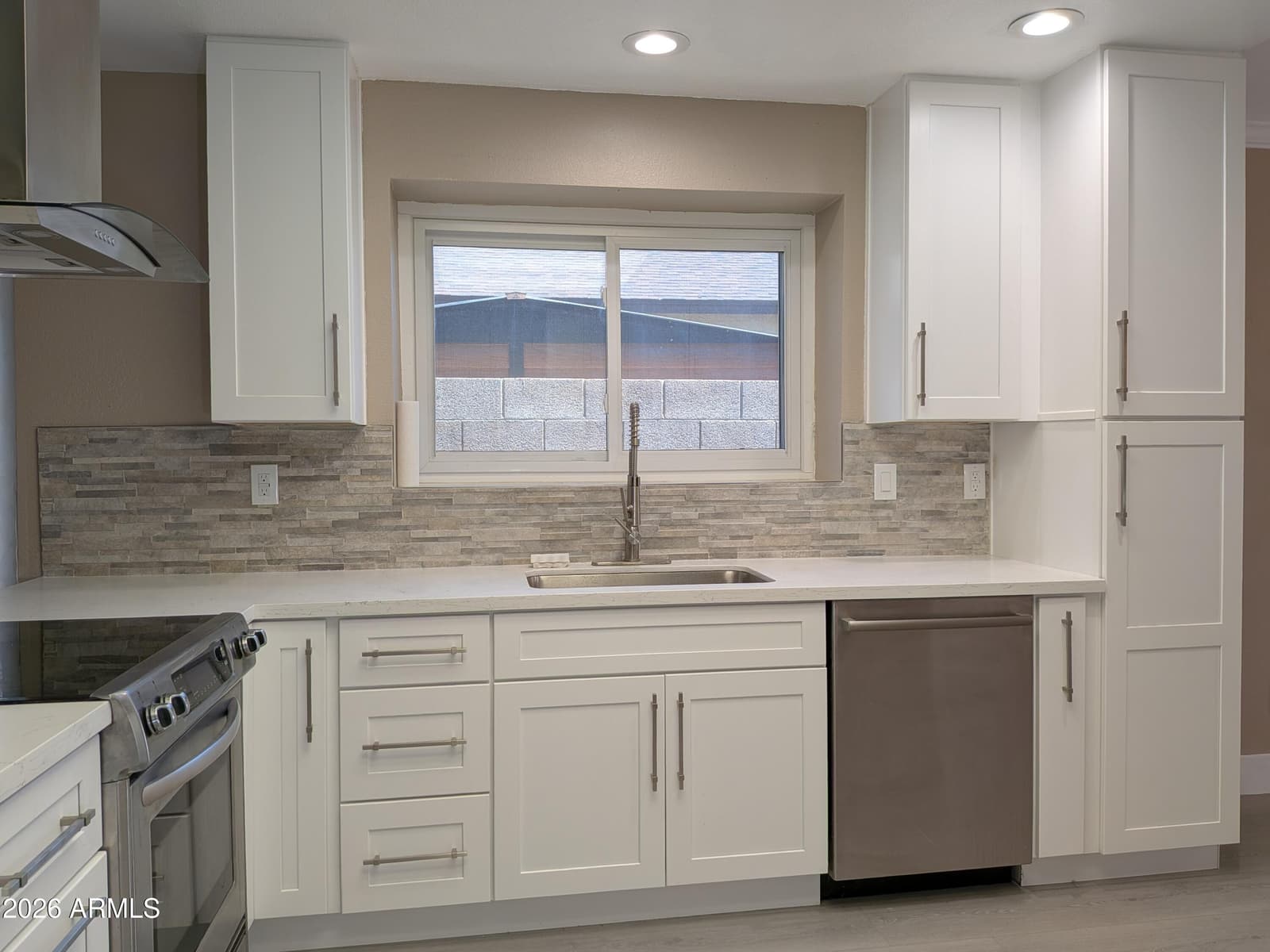 7279 W Wethersfield Road, Peoria, AZ 85381 — photo 12 of 31