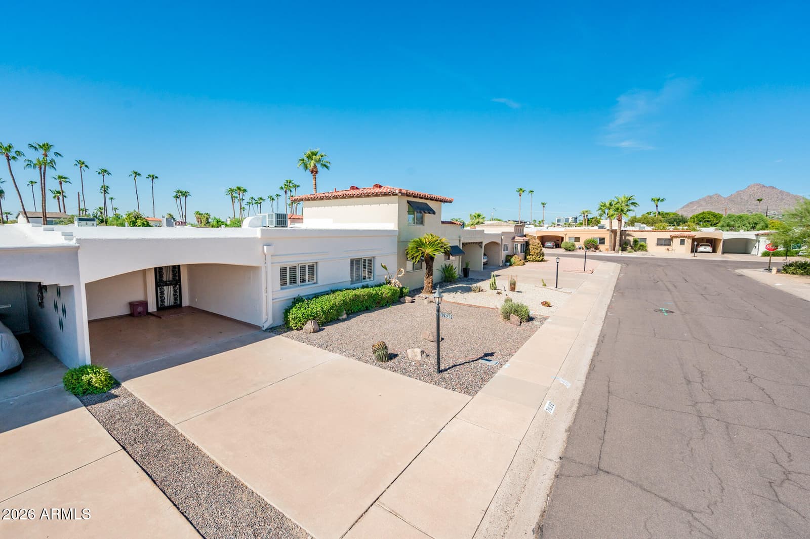 7639 E Thornwood Drive, Scottsdale, AZ 85251 — photo 8 of 48