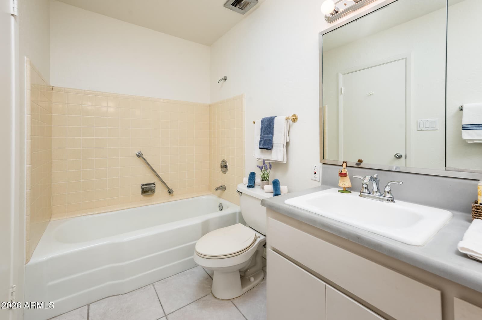 7639 E Thornwood Drive, Scottsdale, AZ 85251 — photo 26 of 48