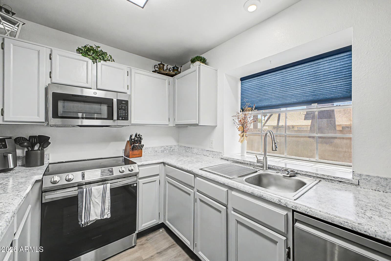 8111 W Wacker Road 32, Peoria, AZ 85381 — photo 11 of 31